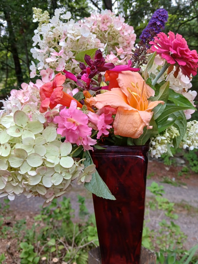 I am so lazy letting my blooms stay on their stems in the garden but for over a moth I have been adding fresh vase full on the dining table as a reminder of the beauty just outside the back door.